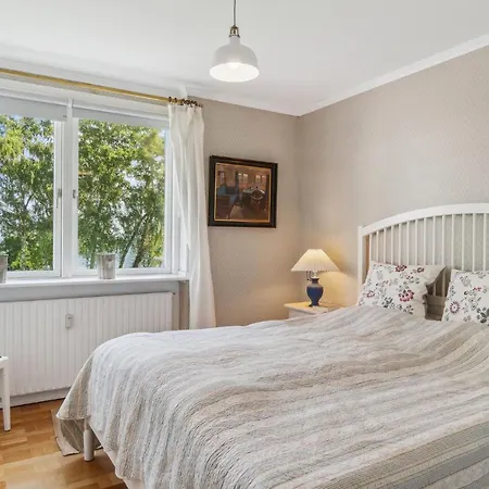 Apartment Awesome In With House Sea View Svaneke