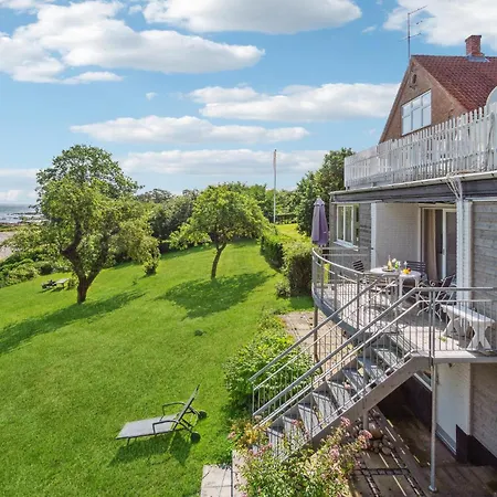 Awesome In With House Sea View